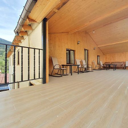 Nino Ratiani'S Guesthouse Mestia Luaran gambar