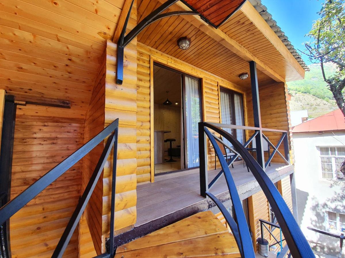 Nino Ratiani'S Guesthouse Mestia Luaran gambar