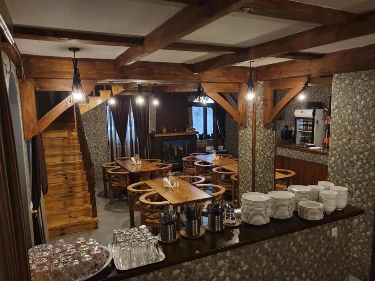 Nino Ratiani'S Guesthouse Mestia Luaran gambar