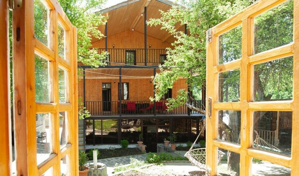 Nino Ratiani'S Guesthouse Mestia Luaran gambar