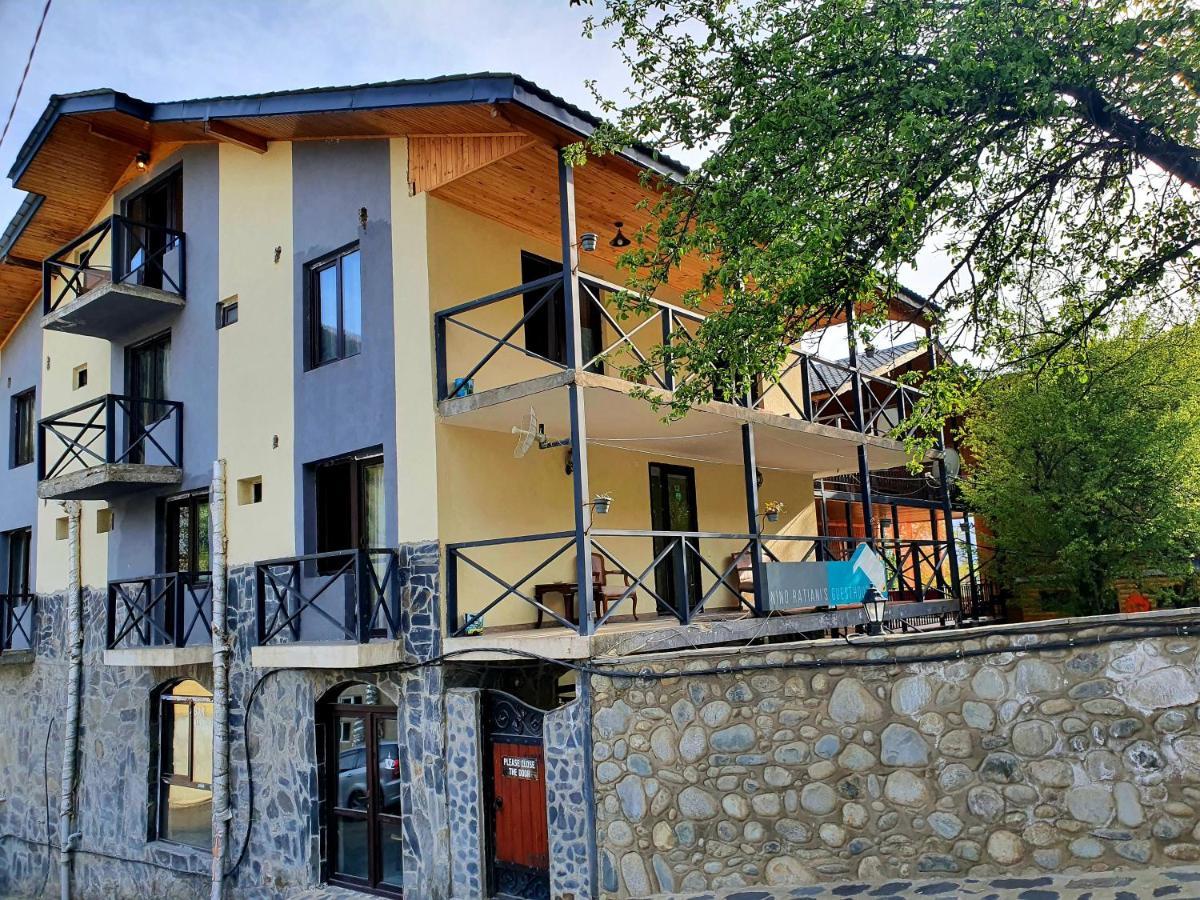 Nino Ratiani'S Guesthouse Mestia Luaran gambar