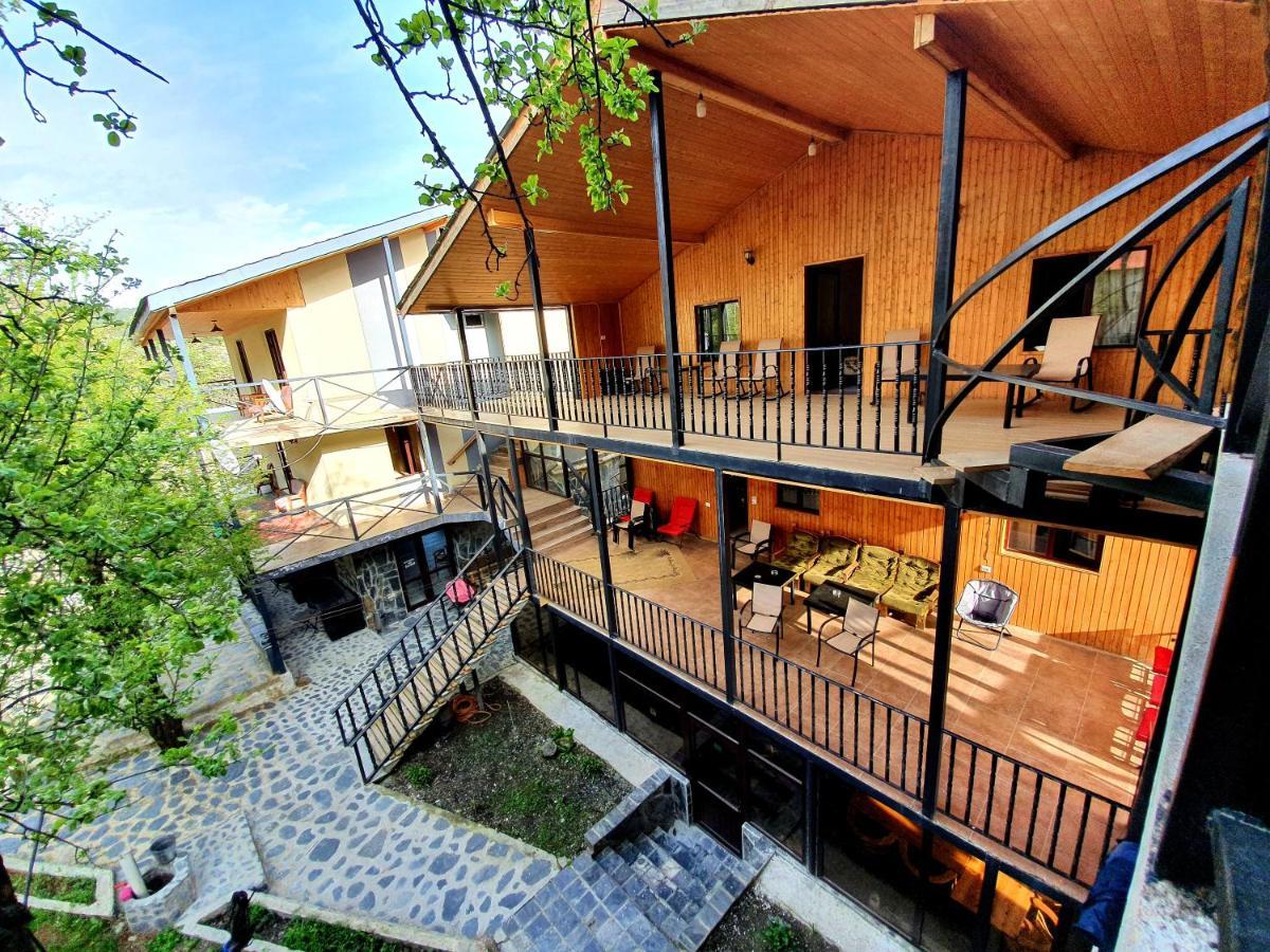 Nino Ratiani'S Guesthouse Mestia Luaran gambar
